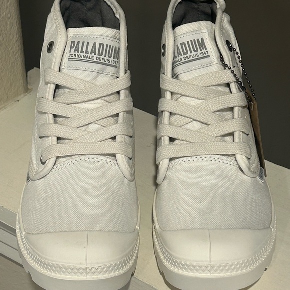 Palladium Pampa Hi Women Boots Canvas Star White 92352116M Sz 6.5 FAST SHIPPING - Picture 6 of 10